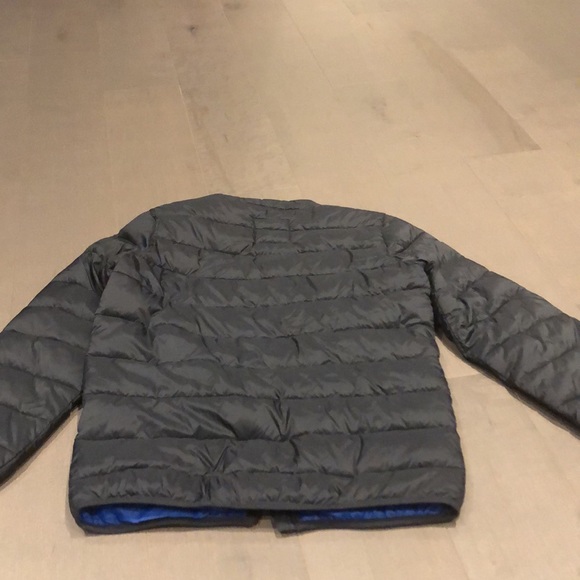 Boys XL puffer jacket (practically new!) - Picture 2 of 3